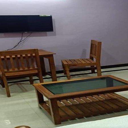 POP 83610 Hotel Thiruvananthapuram Buitenkant foto
